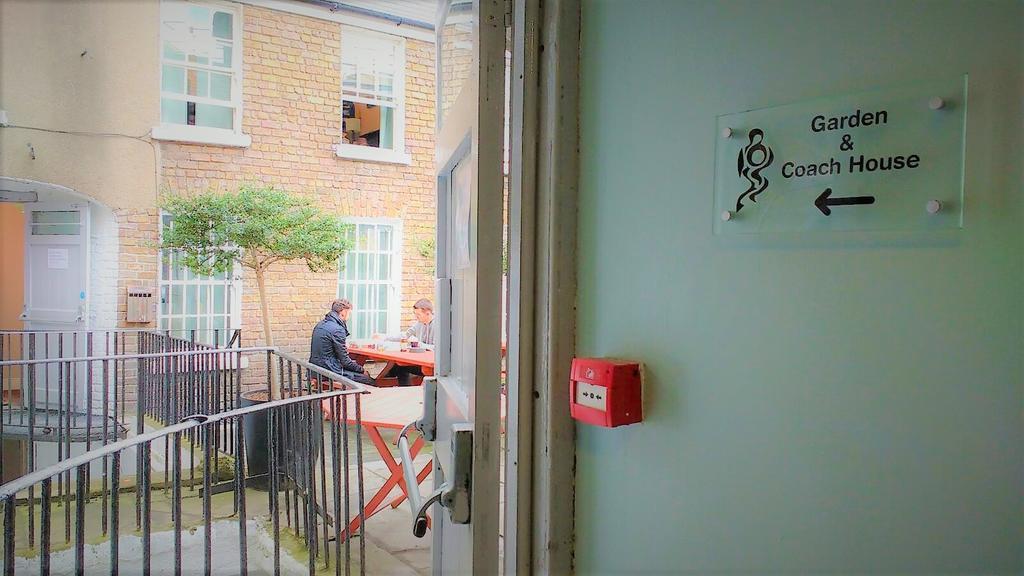 Backpackers Citi Hostel Дублин Экстерьер фото